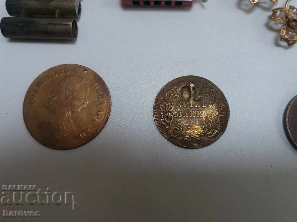 Lot of old interesting items with price 19.99 BGN | € 10.22 Lot of old interesting items with price 19.99 BGN | € 10.22