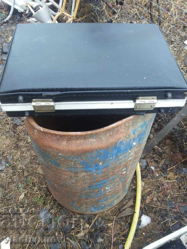 Auction Suitcase Auction Suitcase