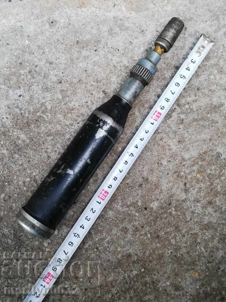 Delivery of An ancient army motorcycle, a motorcycle grease gun Delivery of An ancient army motorcycle, a motorcycle grease gun