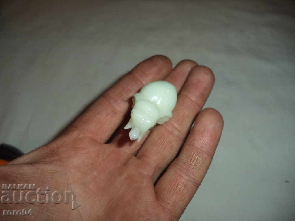 OLD GLASS SCULPTURE ON SLOPE - 5 OLD GLASS SCULPTURE ON SLOPE - 5