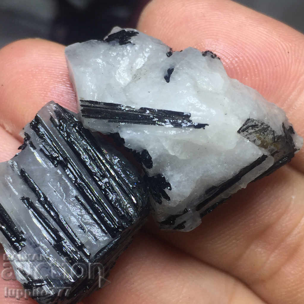 Auction 100% natural black tourmaline and quartz rutile 2 pieces Auction 100% natural black tourmaline and quartz rutile 2 pieces