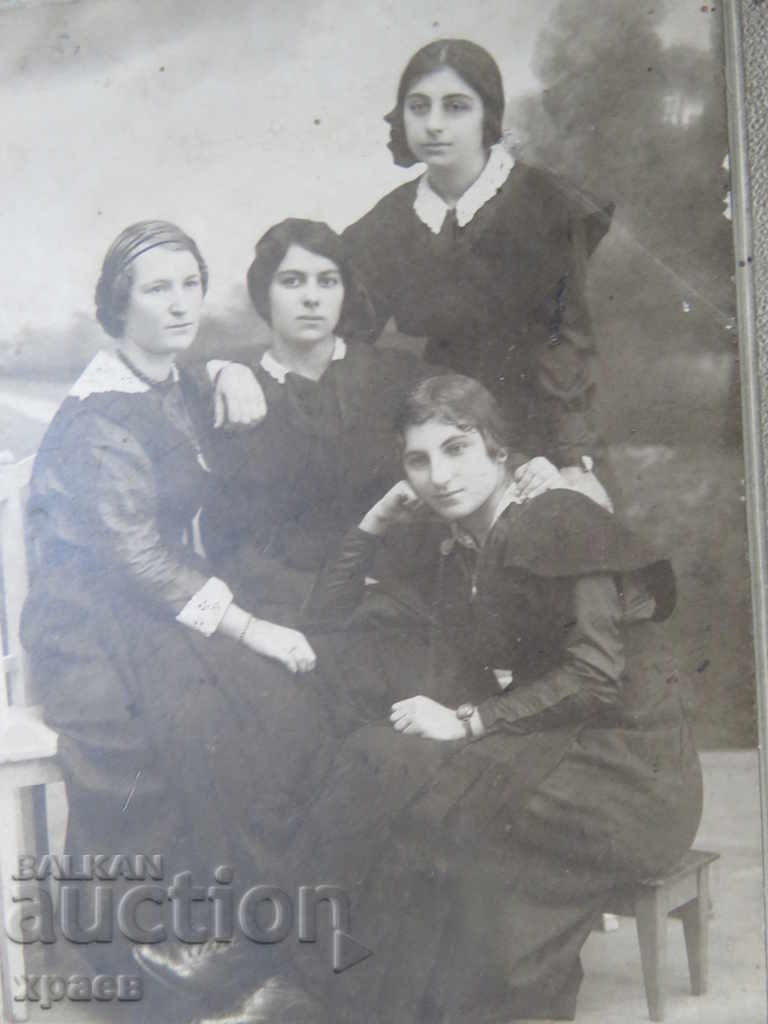 OLD PHOTOGRAPHY - RUSSIA with price 17.99 BGN | € 9.20 OLD PHOTOGRAPHY - RUSSIA with price 17.99 BGN | € 9.20