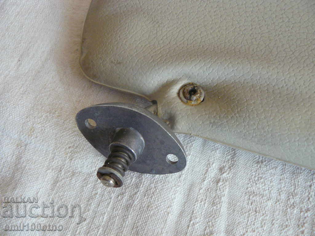 Sun visor car with price 6.00 BGN | € 3.07 Sun visor car with price 6.00 BGN | € 3.07