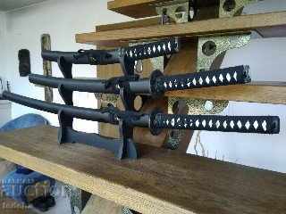 Auction  ORIGINAL FIGHTING SWORDS – KATANA, WAKIZASHI, TANTO