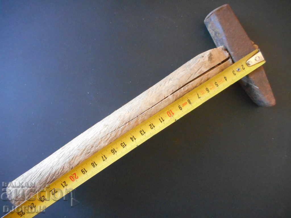 An old hammer with price 4.00 BGN | € 2.05