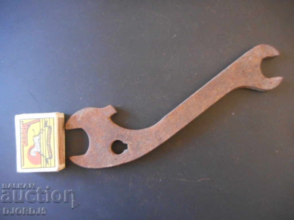 Auction  Old key