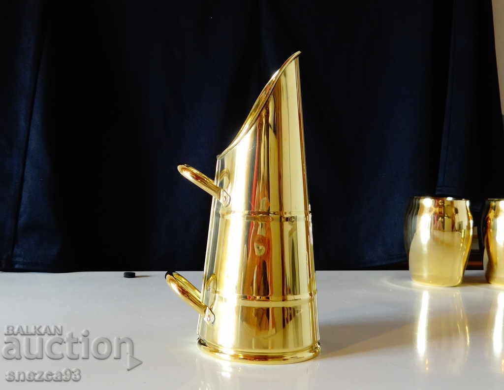 Antique bronze wine jug 450 ml., gold plating with price 25.00 BGN | € 12.78