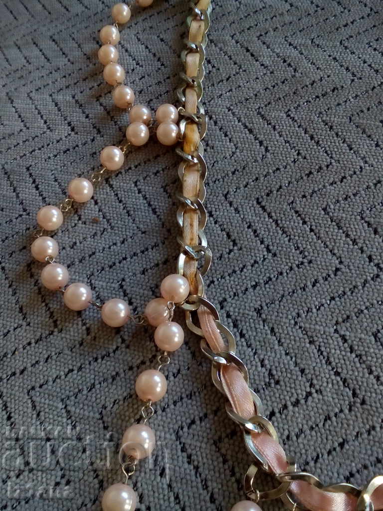 Auction Old necklace, necklace Auction Old necklace, necklace