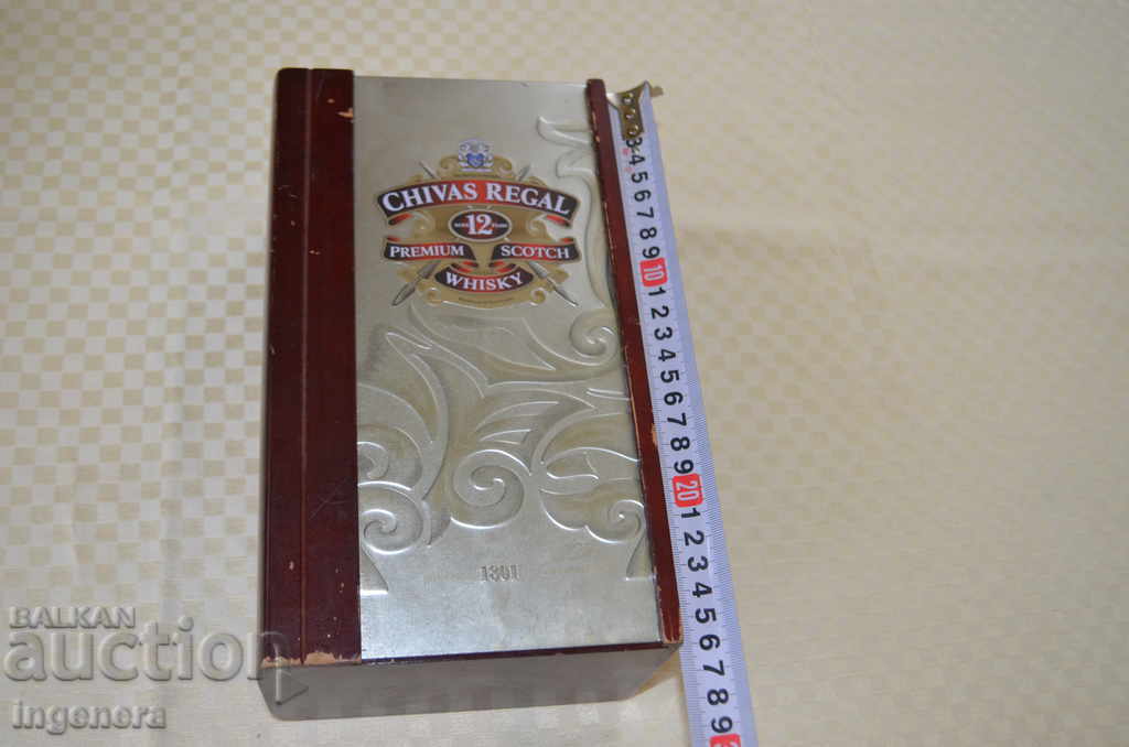 LARGE WOODEN BOX WITH SLIMMING ALUMINUM COVER