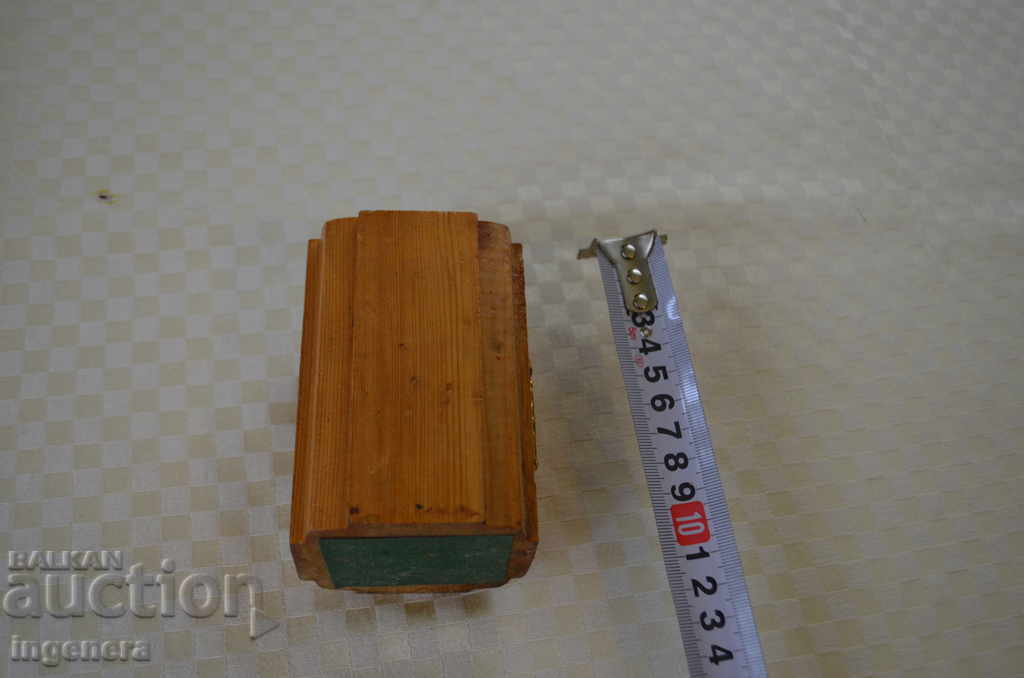 Auction WOOD BOX FOR MOLD CHEMICALS, MOLIVNIK Auction WOOD BOX FOR MOLD CHEMICALS, MOLIVNIK