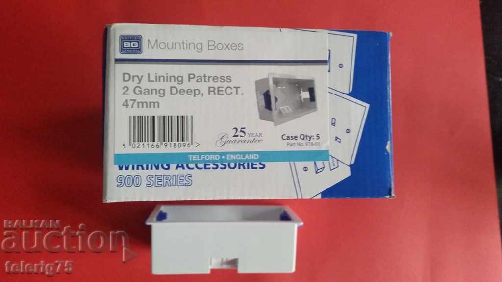 Delivery of English Square Standard Consoles Metal and Plastic