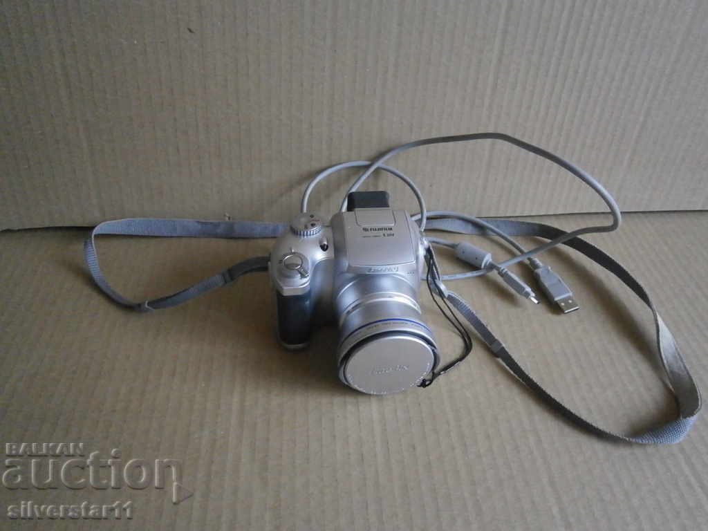 JAPAN FUJIFILM S304 Finepix retro operating camera