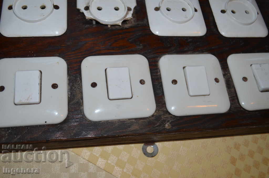 RETRO OLD EL. CONTACTS AND KEYS with price 41.00 BGN | € 20.96 RETRO OLD EL. CONTACTS AND KEYS with price 41.00 BGN | € 20.96