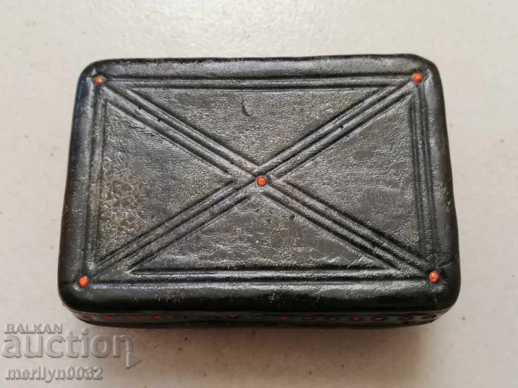 Decorated Old leather case box with price 62.00 BGN | € 31.70 Decorated Old leather case box with price 62.00 BGN | € 31.70