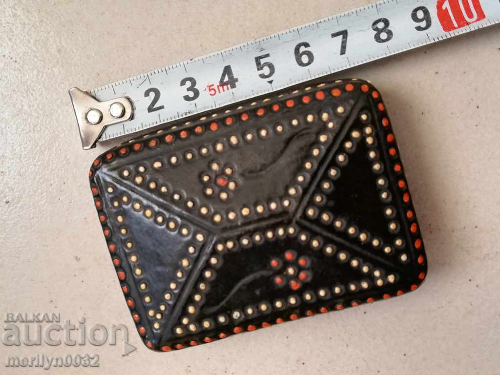 Decorated Old leather case box - 5 Decorated Old leather case box - 5