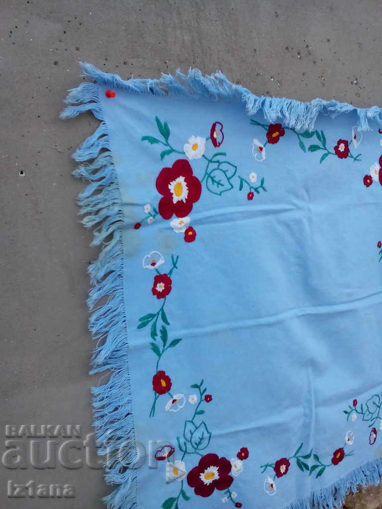 Old embroidered tablecloth with price 6.00 BGN | € 3.07 Old embroidered tablecloth with price 6.00 BGN | € 3.07