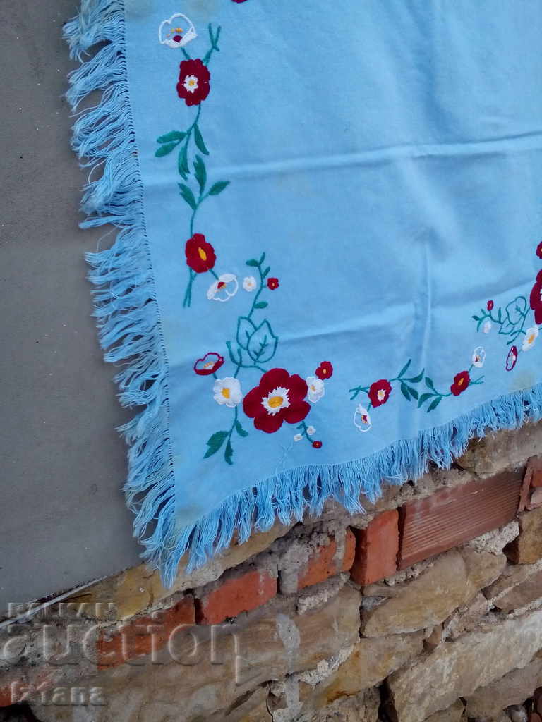 Auction Old embroidered tablecloth Auction Old embroidered tablecloth
