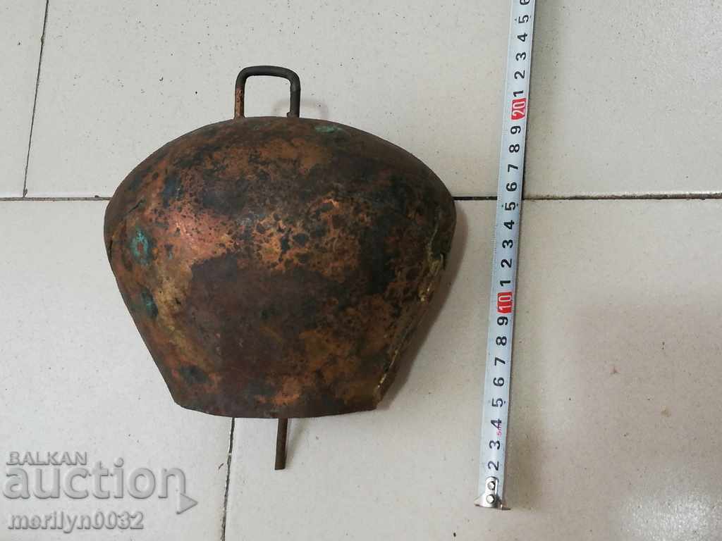 Delivery of Old clapper, chan, tumbler bell