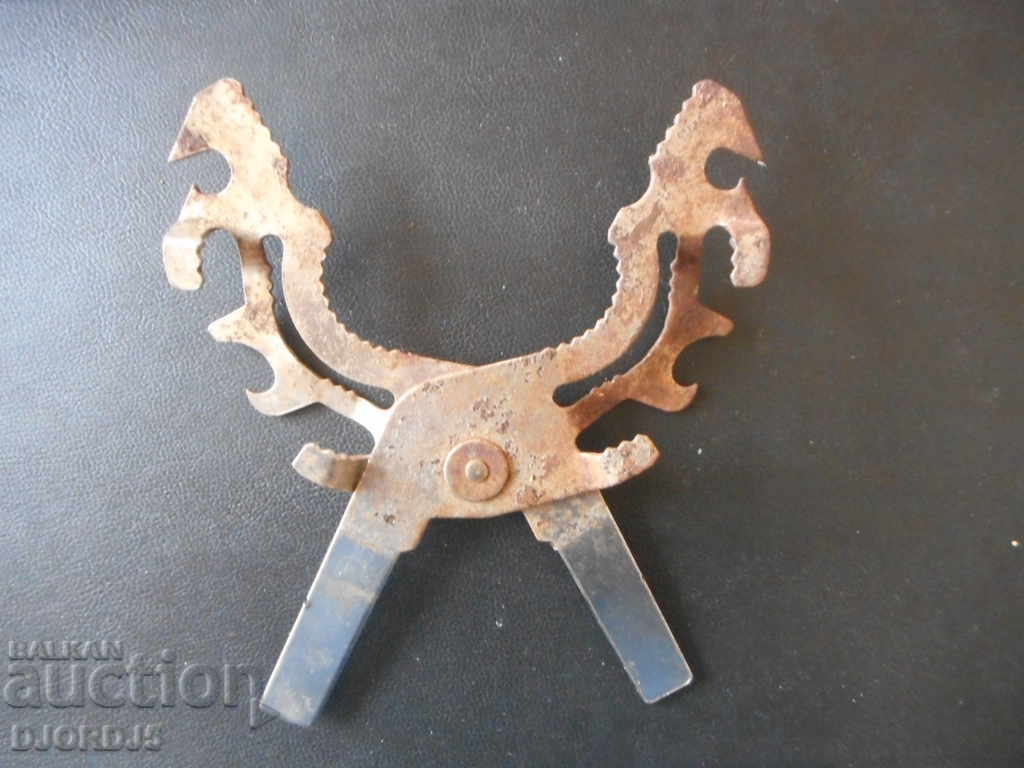 Παλιά ζαχαροπλάστη με τιμή 3.00 BGN | € 1.53 Παλιά ζαχαροπλάστη με τιμή 3.00 BGN | € 1.53