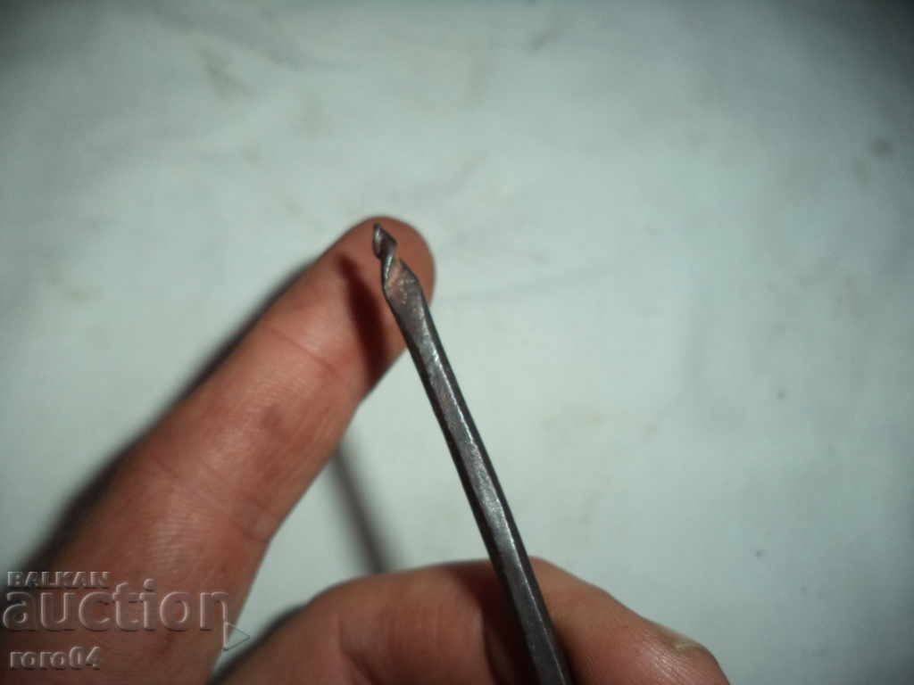 МАЛЪК СТАР РЪЧНО КОВАН МЕТАЛЕН СВРЕДЕЛ - 6 МАЛЪК СТАР РЪЧНО КОВАН МЕТАЛЕН СВРЕДЕЛ - 6