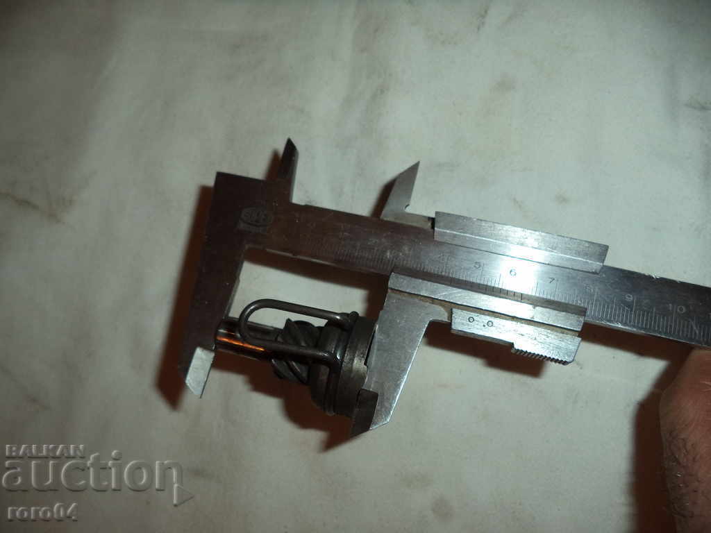 ЛАПА , ПАЛЕЦ С ПРУЖИНА ЗА МАНИВЕЛА НА СКУТЕР - ДЕЙСТВАЩ с цена 15.00 лв. | € 7.67 ЛАПА , ПАЛЕЦ С ПРУЖИНА ЗА МАНИВЕЛА НА СКУТЕР - ДЕЙСТВАЩ с цена 15.00 лв. | € 7.67