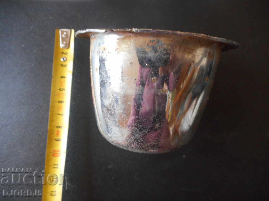 Old caps, emblems from Moskvich car - 6 Old caps, emblems from Moskvich car - 6