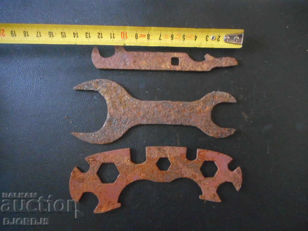 Διακόπτες γενικής λεπίδας με τιμή 5.00 BGN | € 2.56 Διακόπτες γενικής λεπίδας με τιμή 5.00 BGN | € 2.56