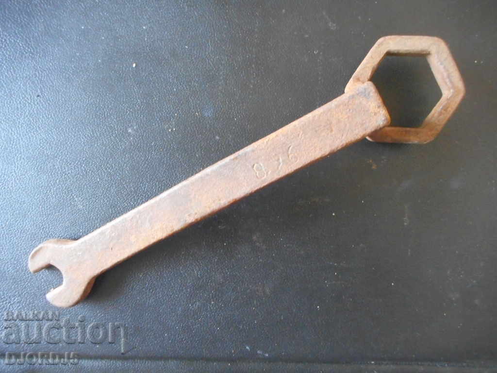 Auction Old key Auction Old key