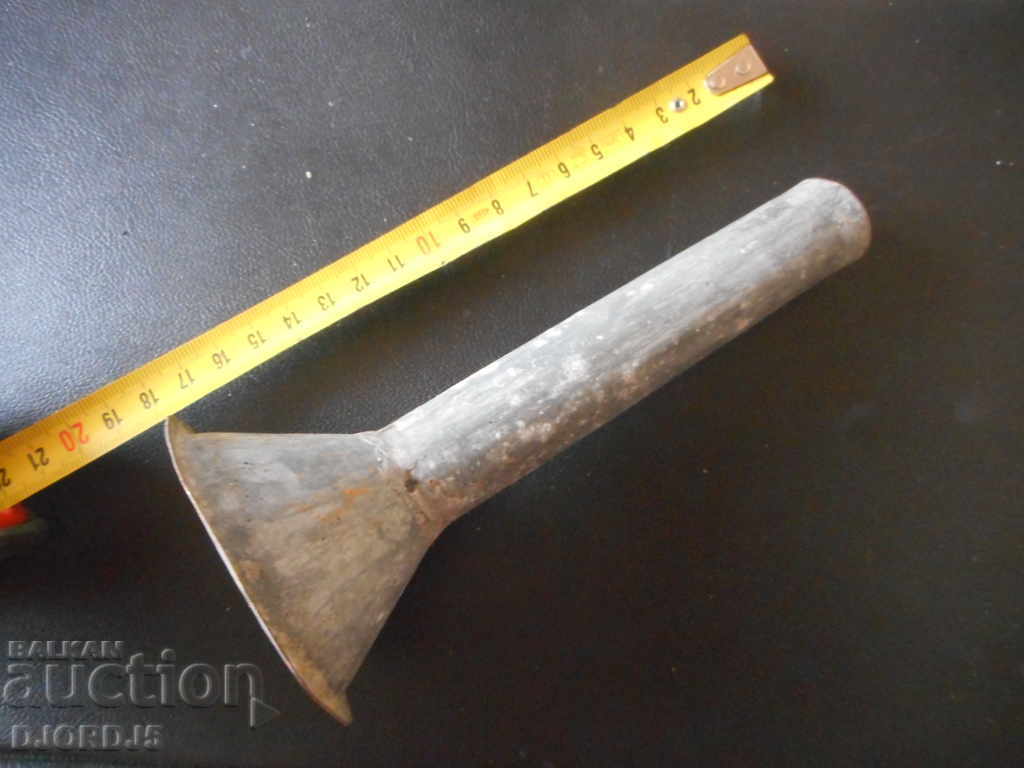 Auction An old tin cone Auction An old tin cone