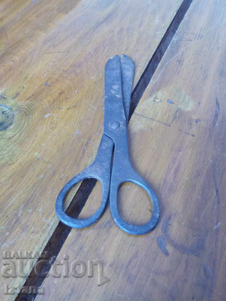 Old scissors, scissors, scissors