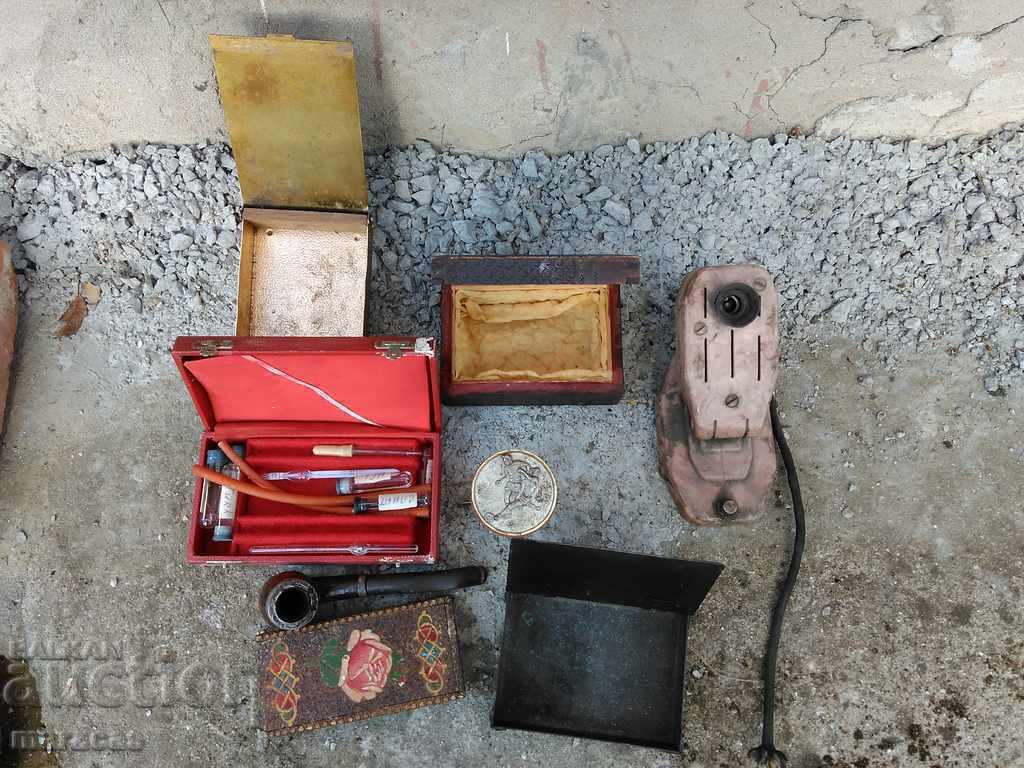 Lot of old items with price 19.00 BGN | € 9.71 Lot of old items with price 19.00 BGN | € 9.71