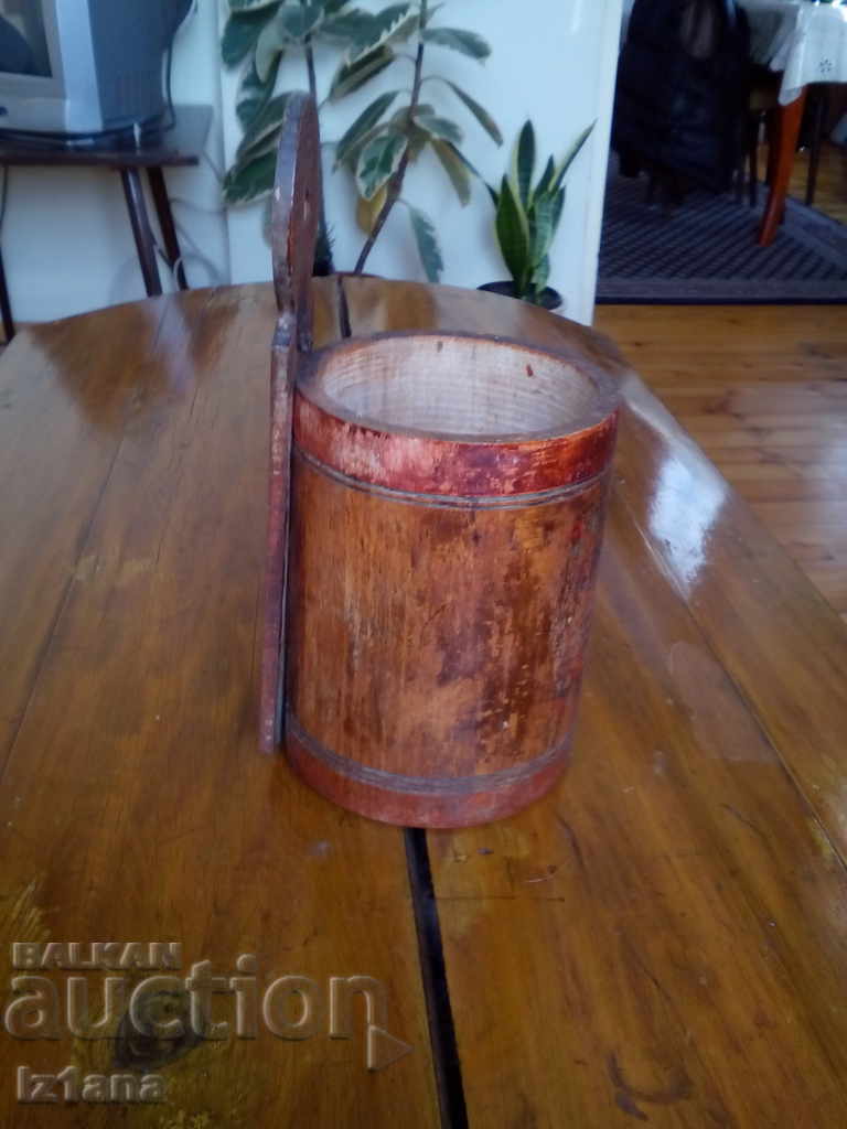 Παλιά ξύλινο κιβώτιο μπαχαρικών με τιμή 15.00 BGN | € 7.67 Παλιά ξύλινο κιβώτιο μπαχαρικών με τιμή 15.00 BGN | € 7.67