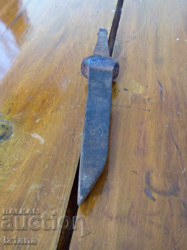 Auction An old carving chisel Auction An old carving chisel