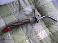 Μεταλλικό ακροφύσιο για δοχείο καυσίμου - σοσιαλιστικό ρετρό αντικείμενο