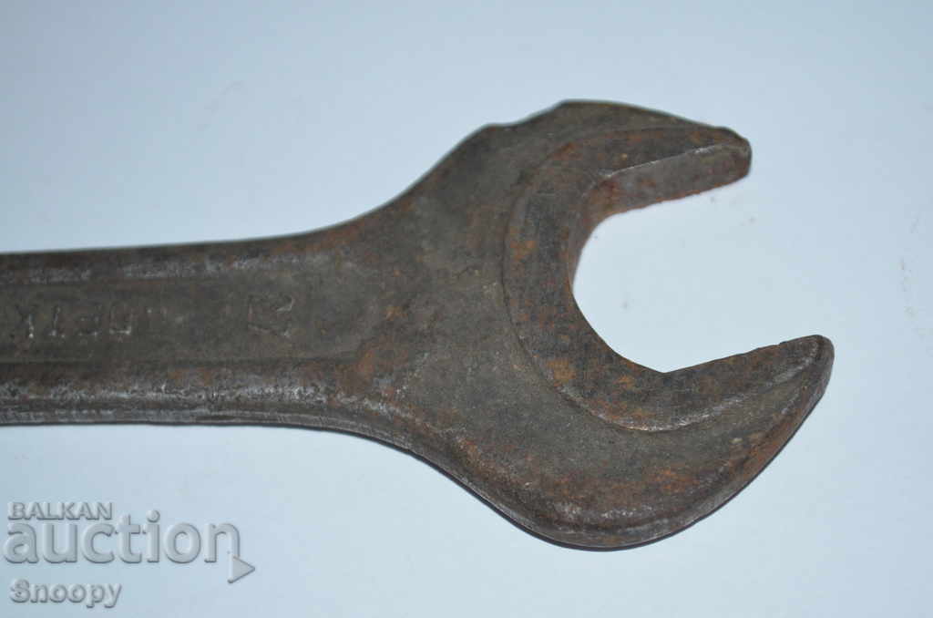 Delivery of Old wrench Delivery of Old wrench