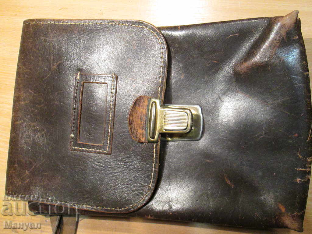 I sell an old military officer's bag .RRRRRRRRRRRR with price 35.00 BGN | € 17.90 I sell an old military officer's bag .RRRRRRRRRRRR with price 35.00 BGN | € 17.90