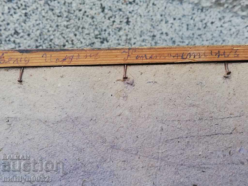 Delivery of Photo framed family portrait photography Delivery of Photo framed family portrait photography