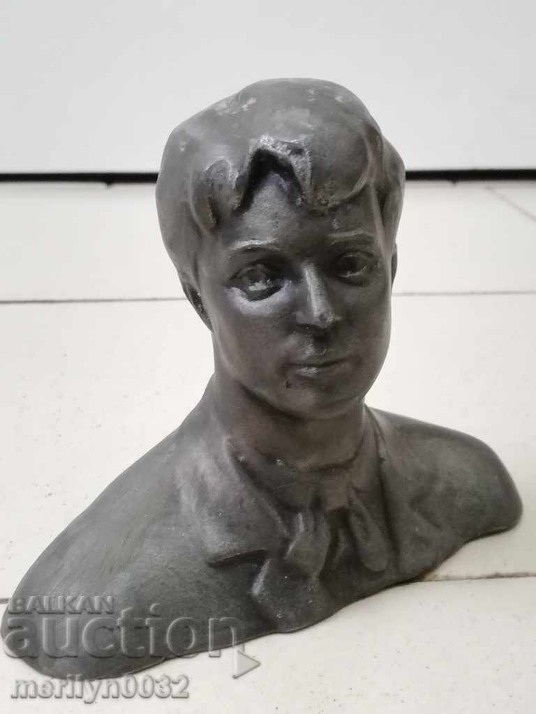 Metal bust Sergei Esenin figure plastic figure with price 75.00 BGN | € 38.35 Metal bust Sergei Esenin figure plastic figure with price 75.00 BGN | € 38.35