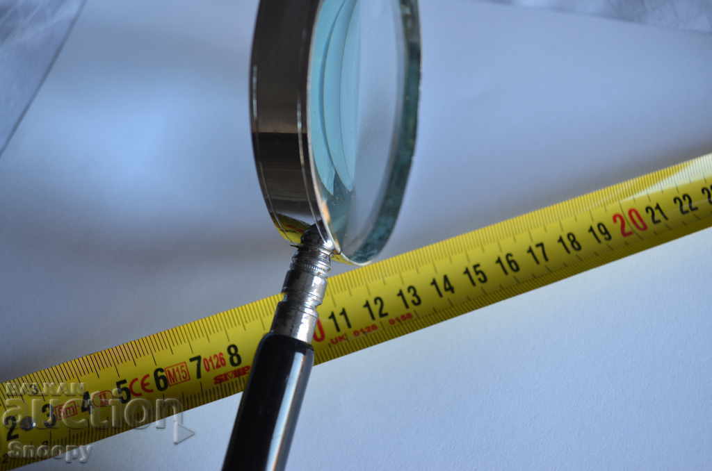 Доставка на Стара лупа с метален пръстен и дръжка Доставка на Стара лупа с метален пръстен и дръжка