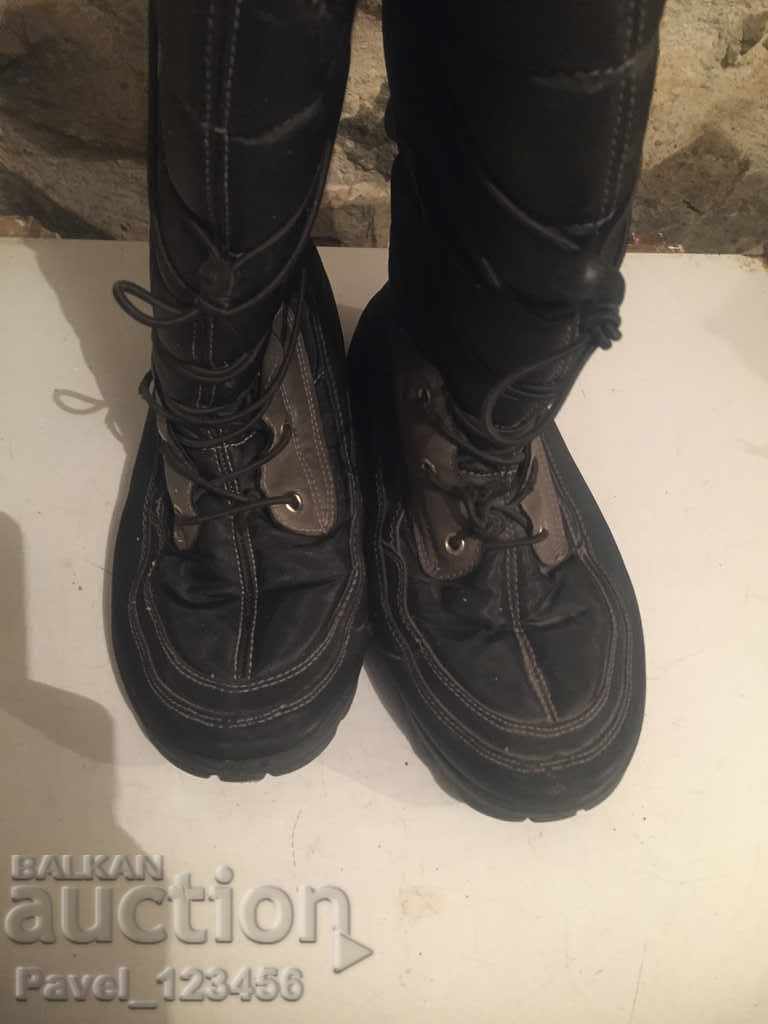 Women's boots with defects !!! with price € 1.00 | 1.96 BGN