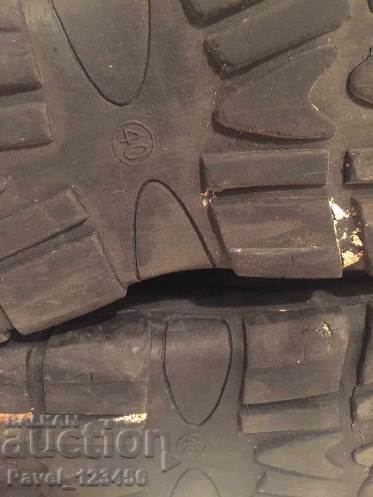 Auction  Women's boots with defects !!!