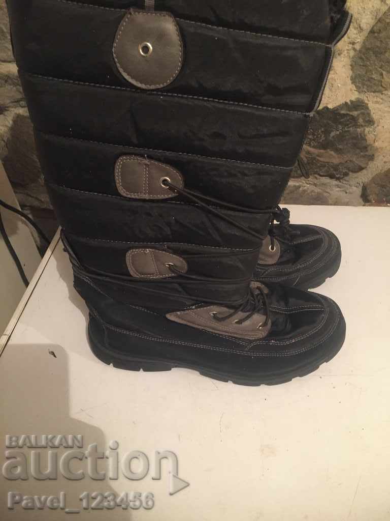 Women's boots with defects !!!