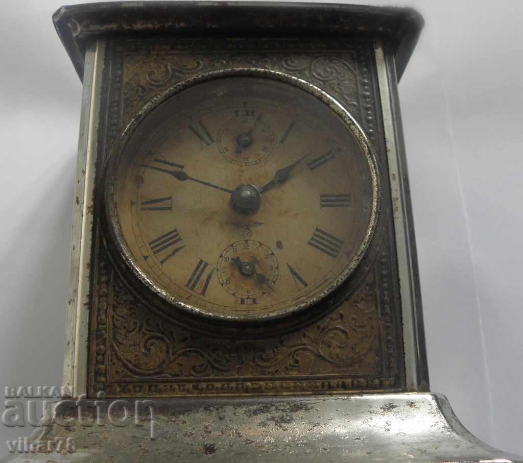 Licitație Ceas de masă vechi JUNGHANS-YUNGKHANS cu lanternă Licitație Ceas de masă vechi JUNGHANS-YUNGKHANS cu lanternă