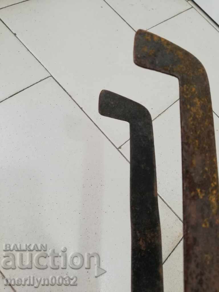 Παλιά το πόκερ, λαβίδες, σφυρήλατο σίδερο pishnik με τιμή 28.00 BGN | € 14.32 Παλιά το πόκερ, λαβίδες, σφυρήλατο σίδερο pishnik με τιμή 28.00 BGN | € 14.32