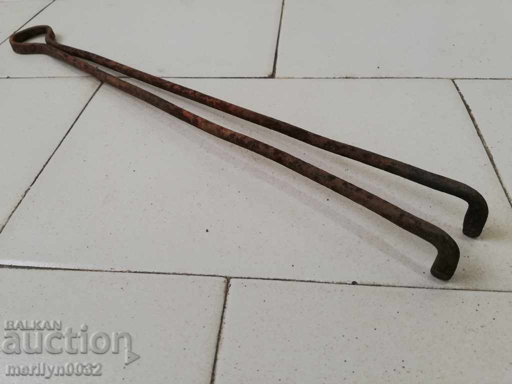 Δημοπρασία Παλιά το πόκερ, λαβίδες, σφυρήλατο σίδερο pishnik Δημοπρασία Παλιά το πόκερ, λαβίδες, σφυρήλατο σίδερο pishnik