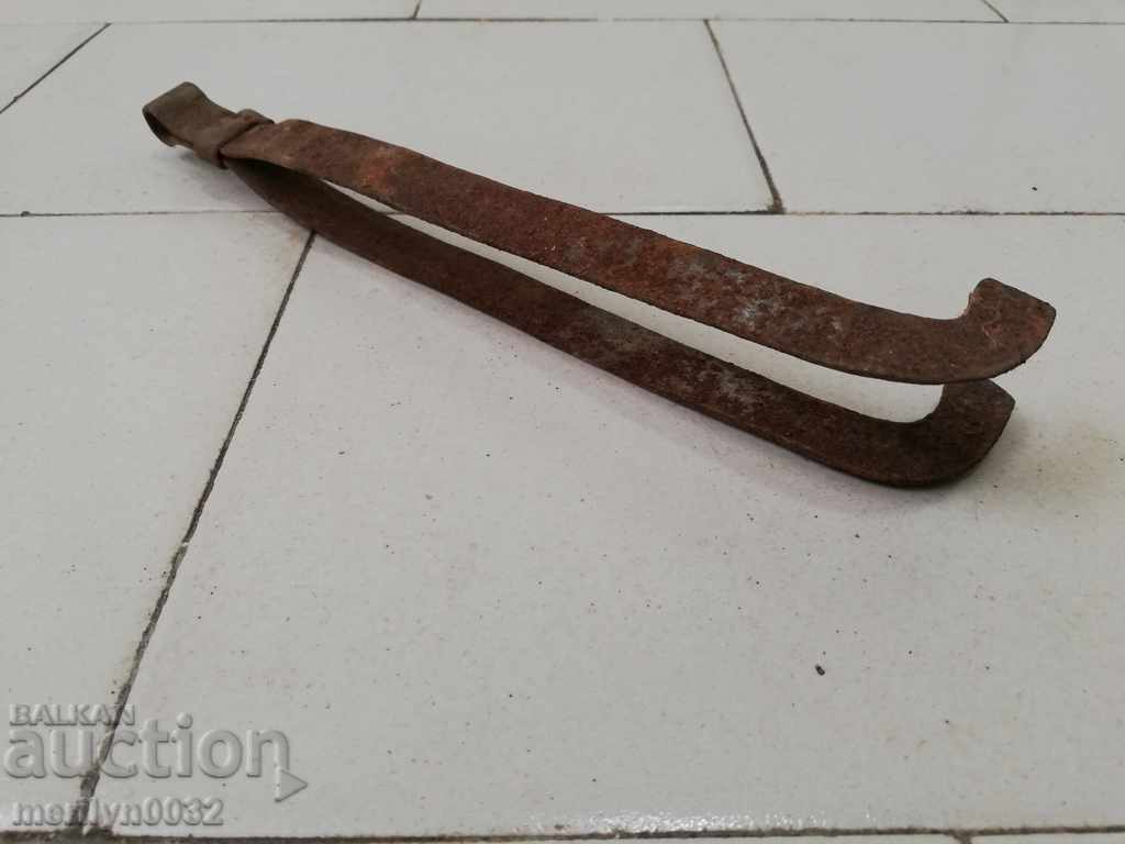 Delivery of Old dilaf, mash, wrought iron for pimp