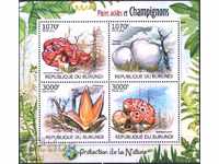 Чисти марки в малък лист Флора Гъби   2012 от Бурунди