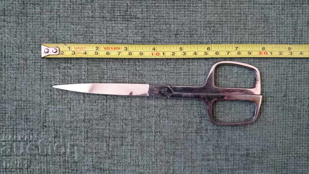 Foarfecă profesională englezească DES.REG.DES.PAT