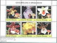 Чисти марки в малък лист Гъби и Орхидеи 2004 от Гвинея Бисау
