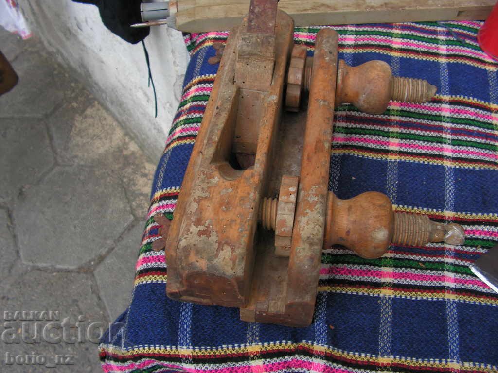 9590. OLIVE WOODWORK RENDER WITH DEFROST SETTINGS - 6 9590. OLIVE WOODWORK RENDER WITH DEFROST SETTINGS - 6